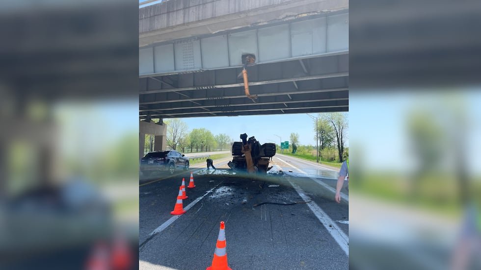 Highway 60 blocked due to vehicle striking overpass